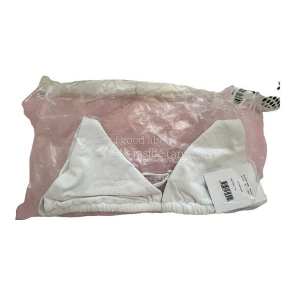 Andie White Bikini Set - Picture 2 of 4